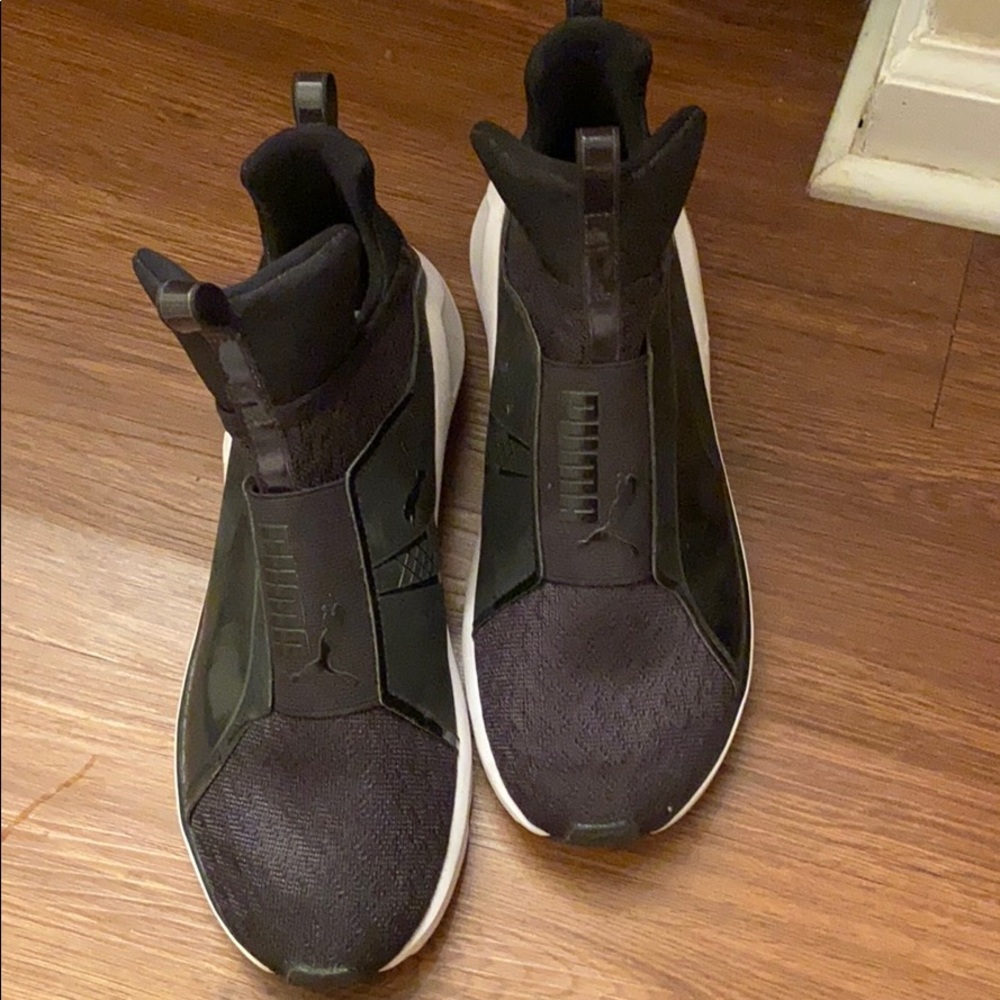 PUMA FENTY by RHIANNA high top size 10